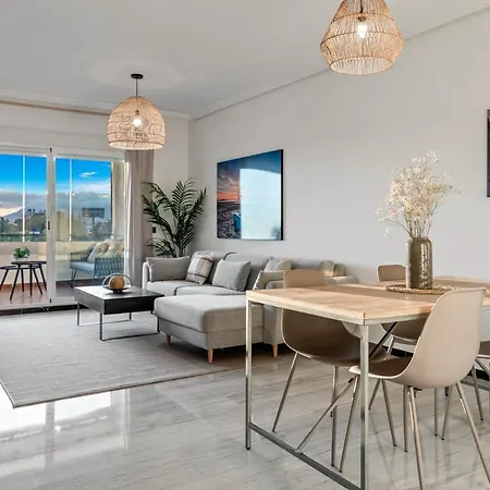 Modern Apartment - 2 Bedrooms, Beachside - Puerto Banus Marbella Exterior photo