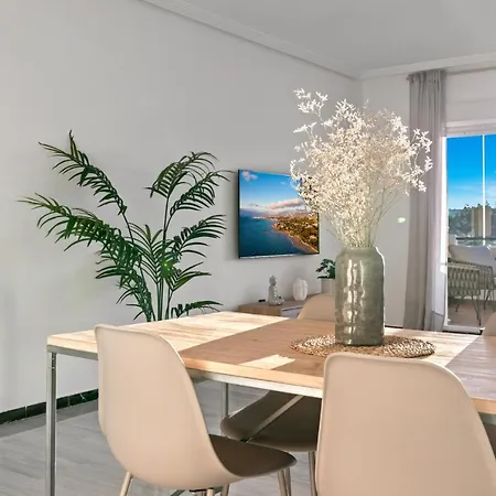 Modern Apartment - 2 Bedrooms, Beachside - Puerto Banus Marbella Exterior photo