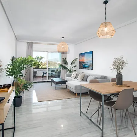 Modern Apartment - 2 Bedrooms, Beachside - Puerto Banus Marbella Exterior photo