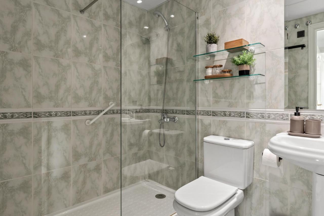 Apartament Modern - 2 Bedrooms, Beachside - Puerto Banus